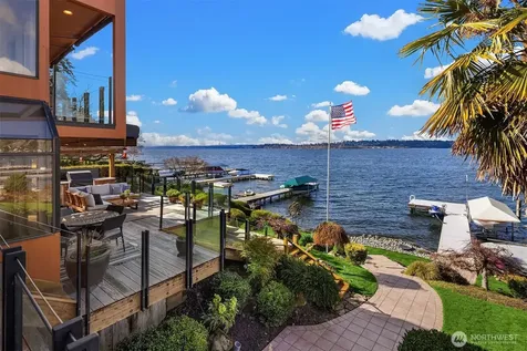 1621 10th Street W Kirkland WA 98033