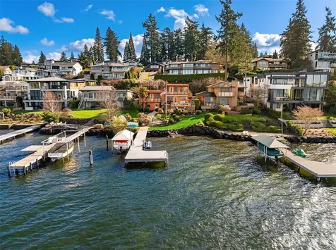 1621 10th Street W Kirkland WA 98033