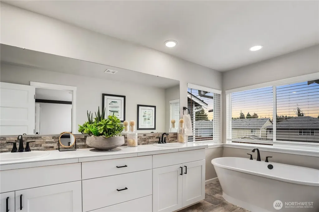 1112 68th Loop SE Tumwater WA 98501