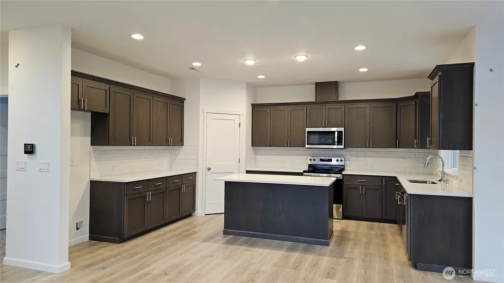 15820 Woodland Court SE Yelm WA 98597
