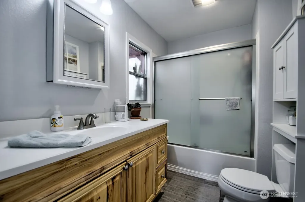 1296 Centralia Alpha Road Chehalis WA 98532