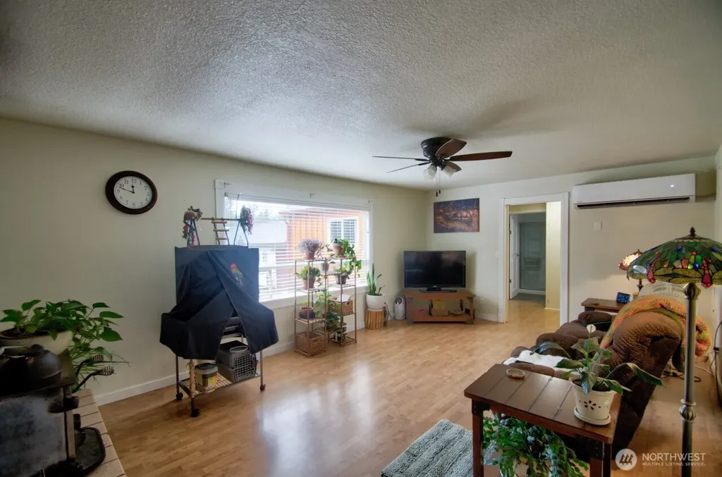 1296 Centralia Alpha Road Chehalis WA 98532