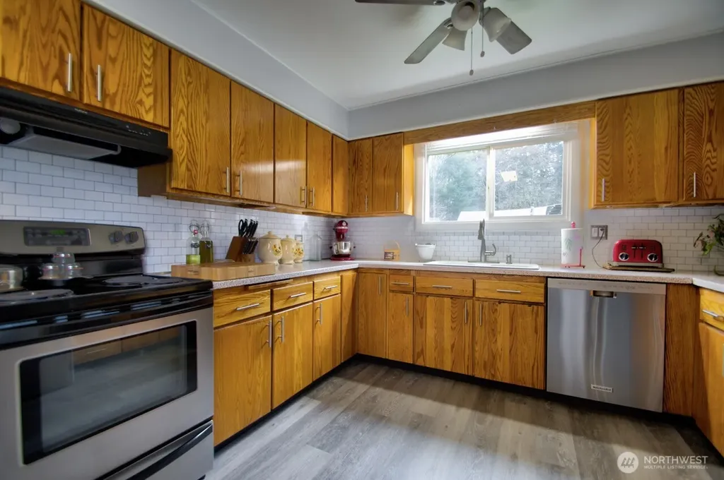 1296 Centralia Alpha Road Chehalis WA 98532