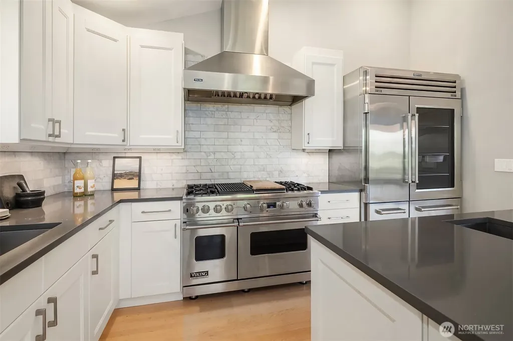 5610 W Mercer Way Mercer Island WA 98040