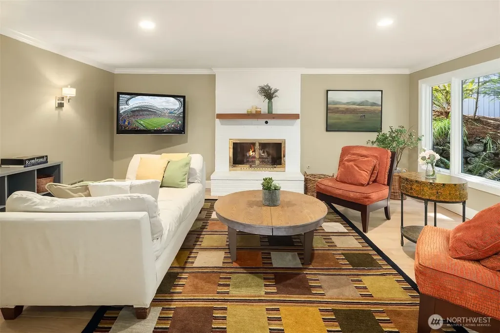 5610 W Mercer Way Mercer Island WA 98040