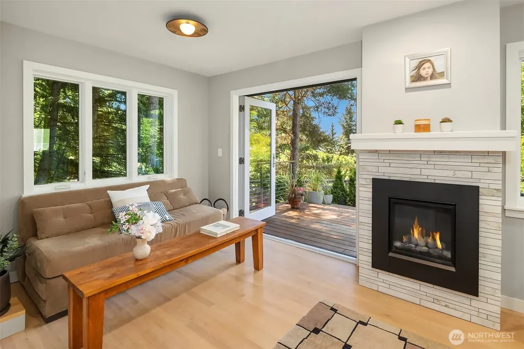 5610 W Mercer Way Mercer Island WA 98040