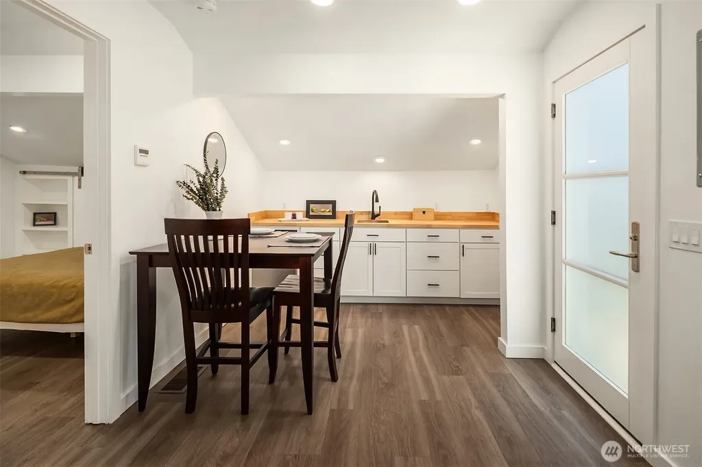 5610 W Mercer Way Mercer Island WA 98040