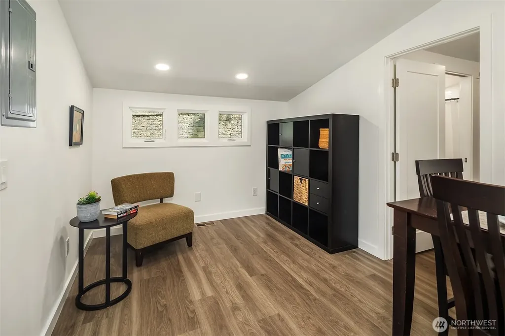 5610 W Mercer Way Mercer Island WA 98040
