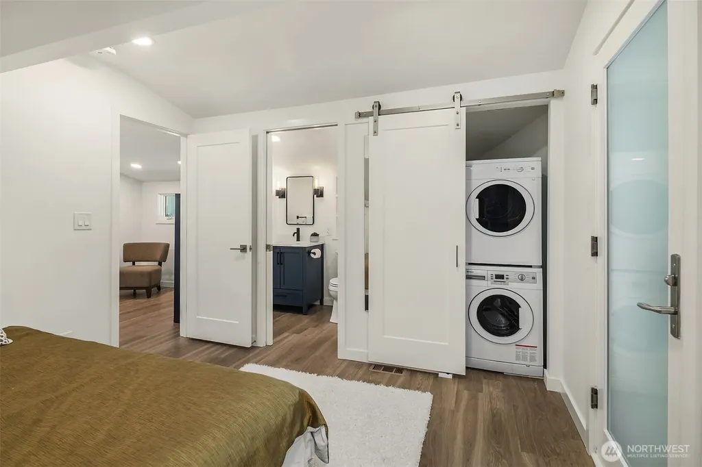 5610 W Mercer Way Mercer Island WA 98040