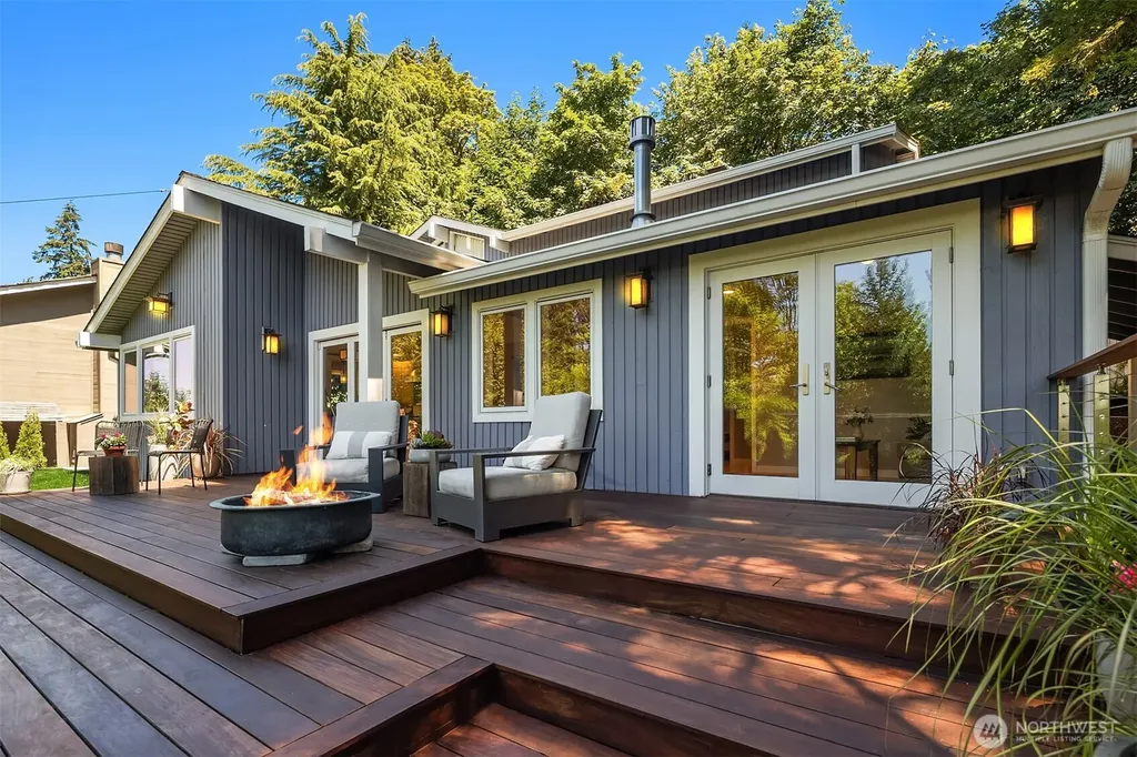 5610 W Mercer Way Mercer Island WA 98040