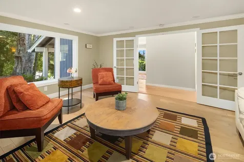 5610 W Mercer Way Mercer Island WA 98040