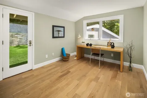 5610 W Mercer Way Mercer Island WA 98040