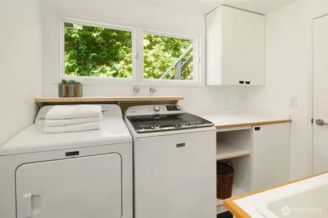5610 W Mercer Way Mercer Island WA 98040