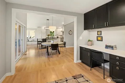 5610 W Mercer Way Mercer Island WA 98040