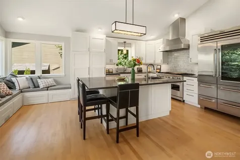 5610 W Mercer Way Mercer Island WA 98040