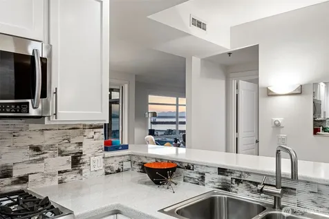 2801 1st Avenue Seattle WA 98121