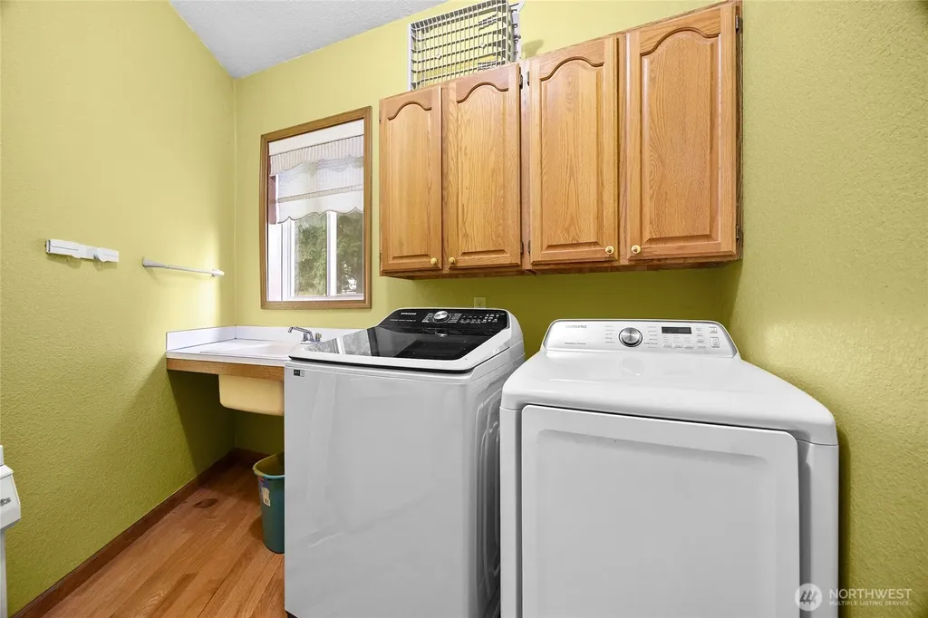 4802 51st Street Ct E Tacoma WA 98443
