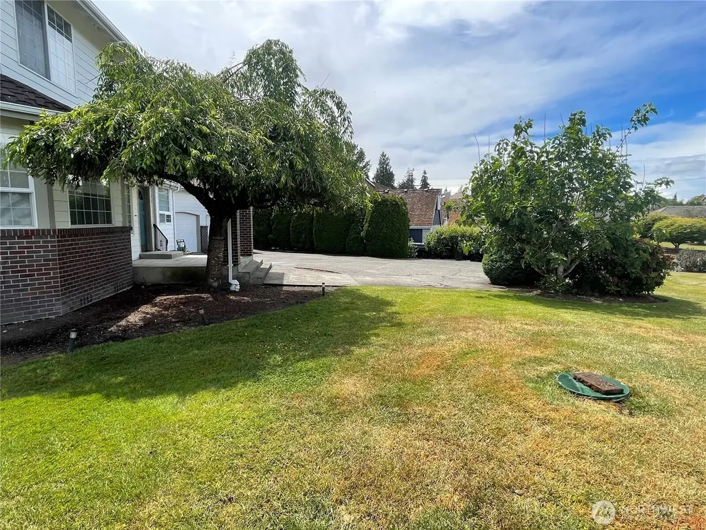 4802 51st Street Ct E Tacoma WA 98443