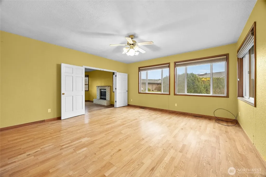 4802 51st Street Ct E Tacoma WA 98443