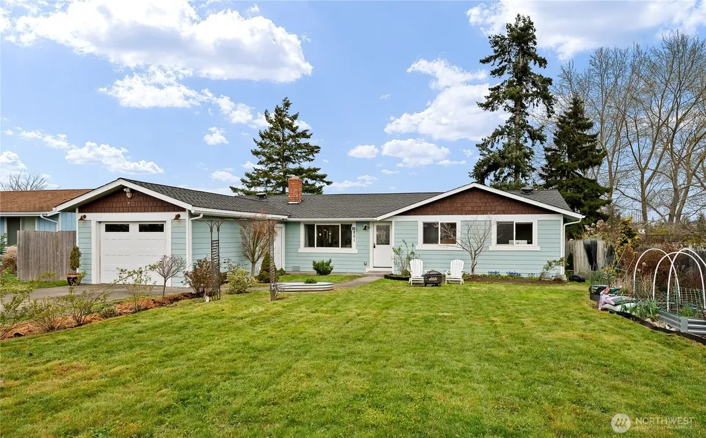 801 Livingston Bay Shore Drive Camano Island WA 98282