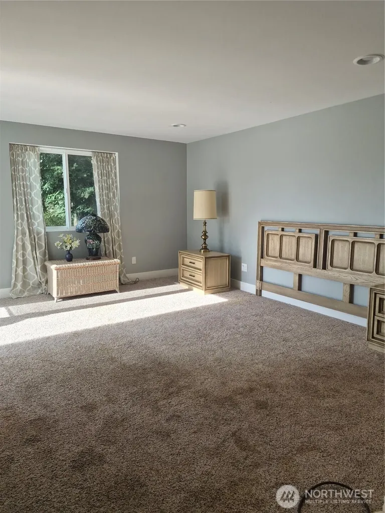 801 Livingston Bay Shore Drive Camano Island WA 98282