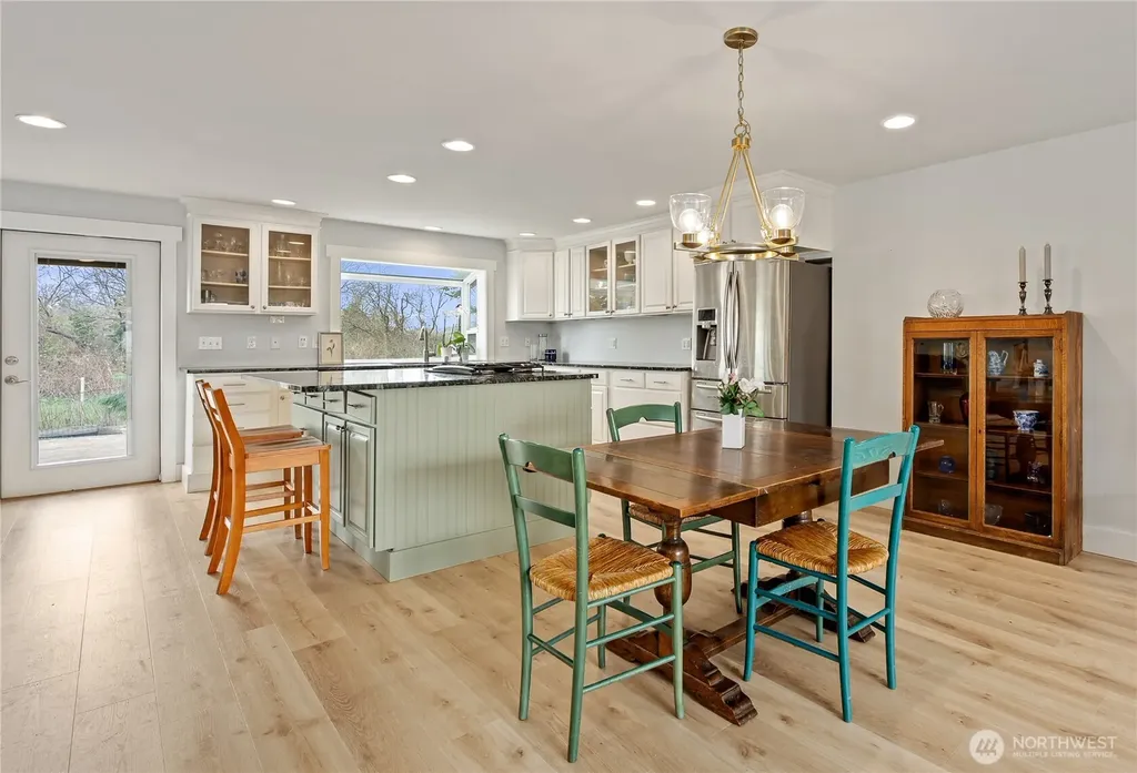 801 Livingston Bay Shore Drive Camano Island WA 98282