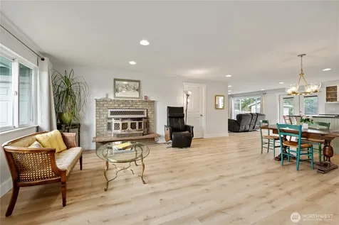 801 Livingston Bay Shore Drive Camano Island WA 98282