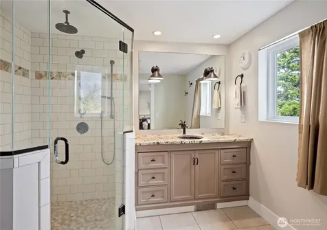 801 Livingston Bay Shore Drive Camano Island WA 98282