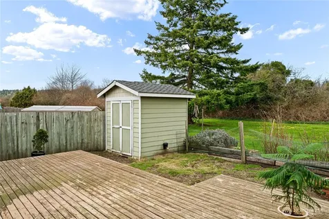 801 Livingston Bay Shore Drive Camano Island WA 98282
