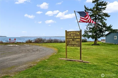 801 Livingston Bay Shore Drive Camano Island WA 98282