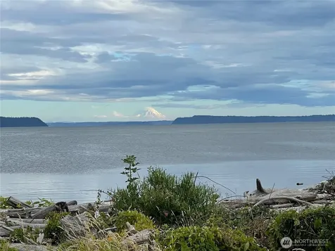 801 Livingston Bay Shore Drive Camano Island WA 98282