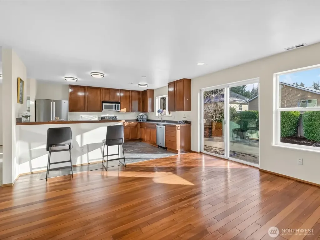 1716 250th Court SE Sammamish WA 98075