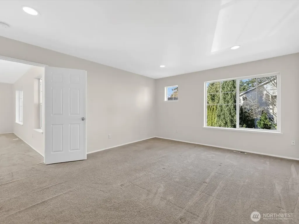 1716 250th Court SE Sammamish WA 98075
