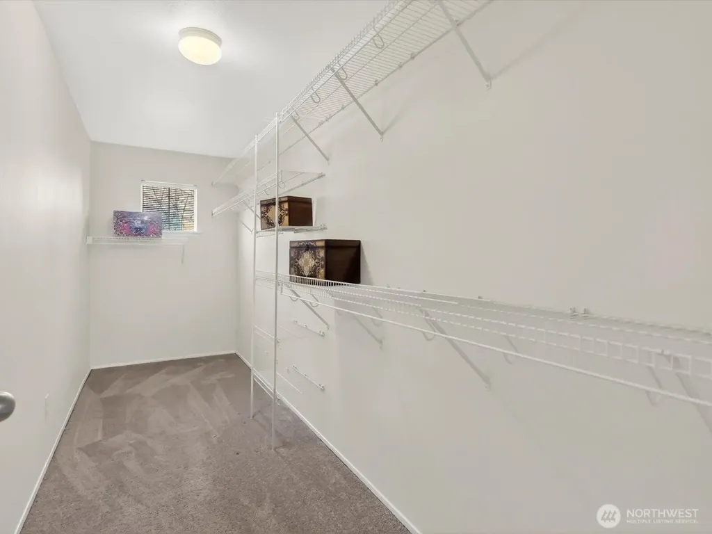 1716 250th Court SE Sammamish WA 98075