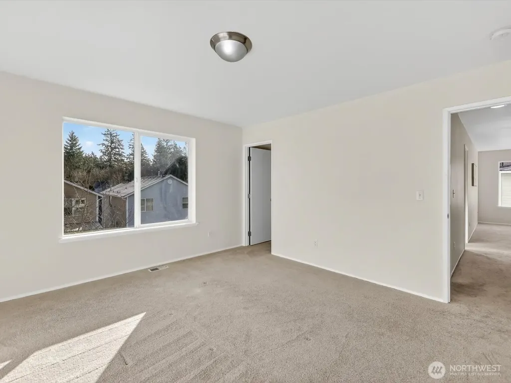 1716 250th Court SE Sammamish WA 98075