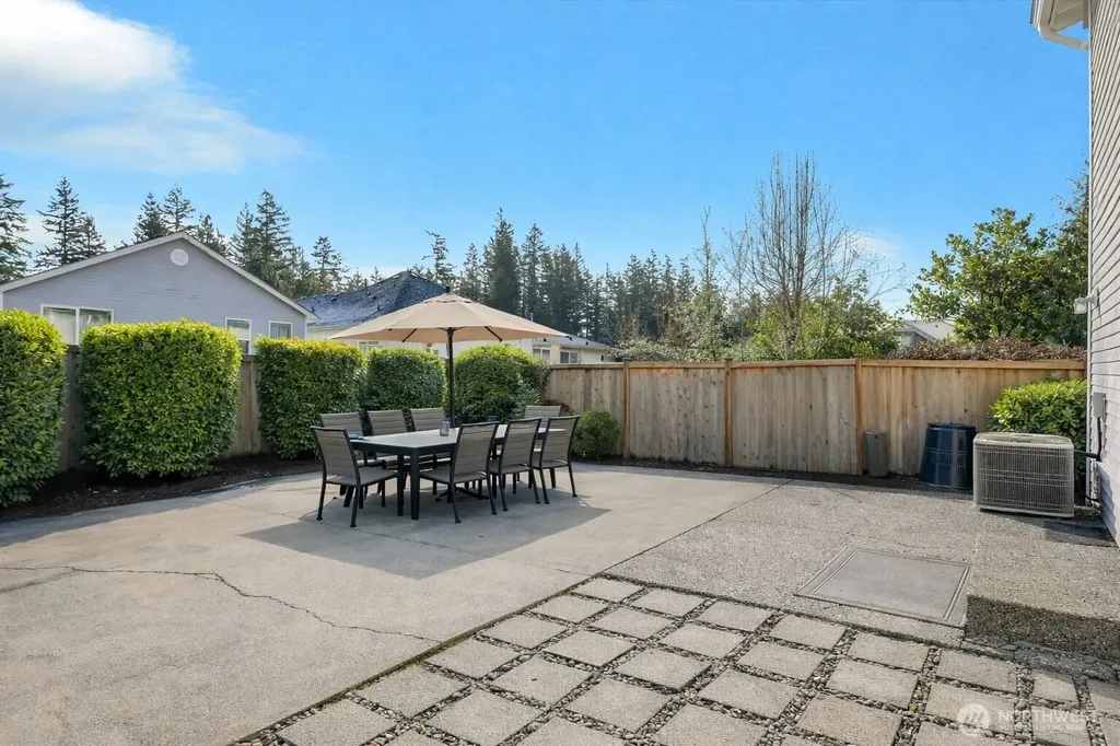 1716 250th Court SE Sammamish WA 98075