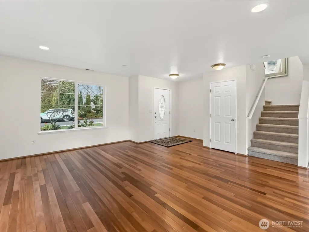 1716 250th Court SE Sammamish WA 98075