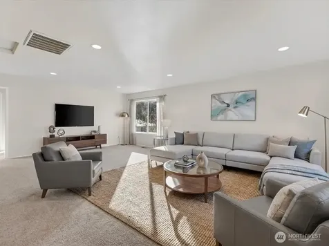 1716 250th Court SE Sammamish WA 98075