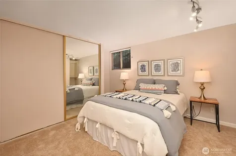3400 25th Avenue W Seattle WA 98199