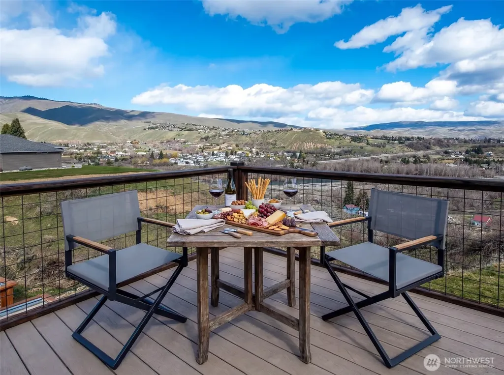 3045 Eastview Lane Wenatchee WA 98801