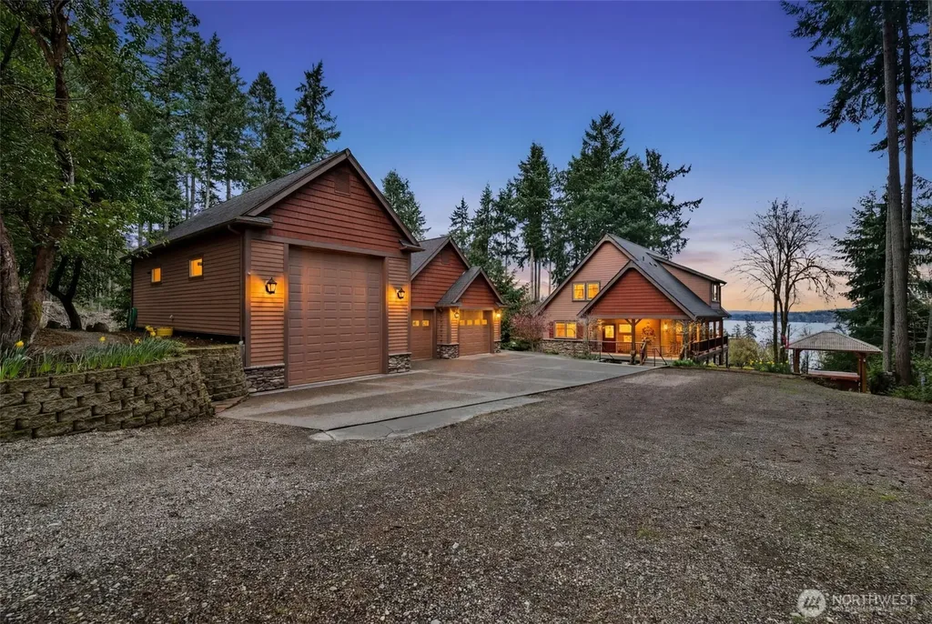 12511 Cole Point Drive Anderson Island WA 98303