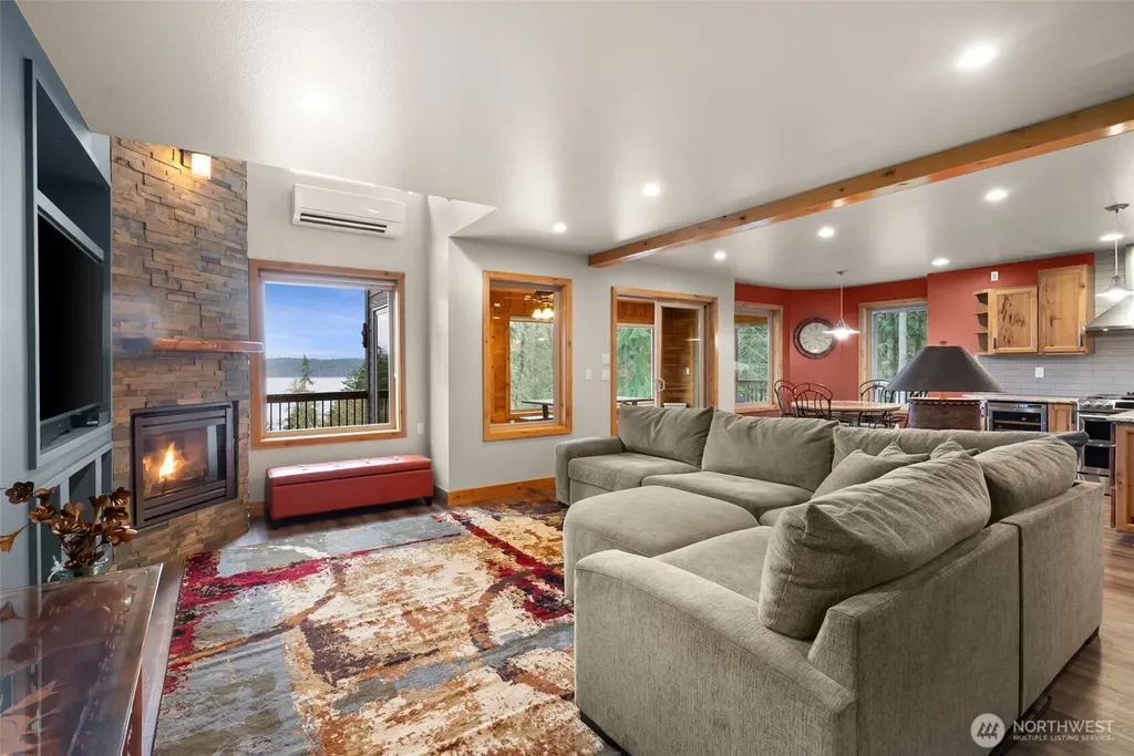 12511 Cole Point Drive Anderson Island WA 98303