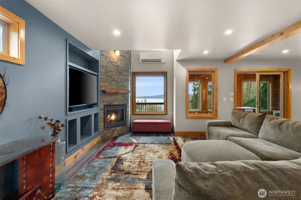 12511 Cole Point Drive Anderson Island WA 98303