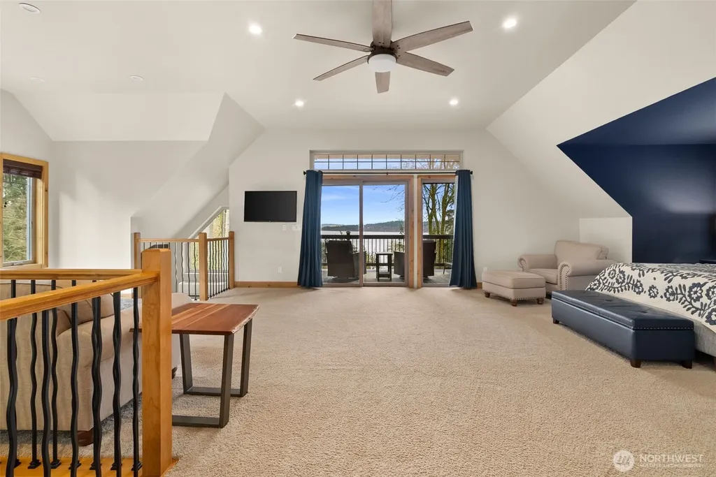 12511 Cole Point Drive Anderson Island WA 98303