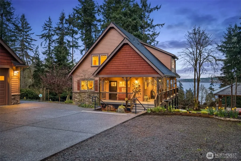12511 Cole Point Drive Anderson Island WA 98303