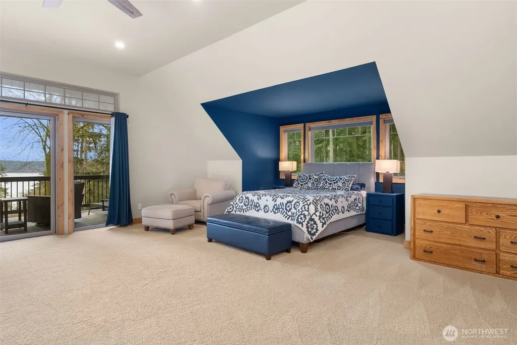 12511 Cole Point Drive Anderson Island WA 98303