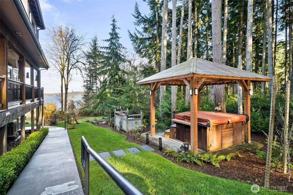 12511 Cole Point Drive Anderson Island WA 98303