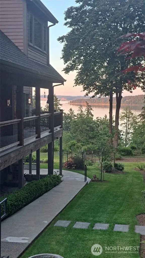 12511 Cole Point Drive Anderson Island WA 98303