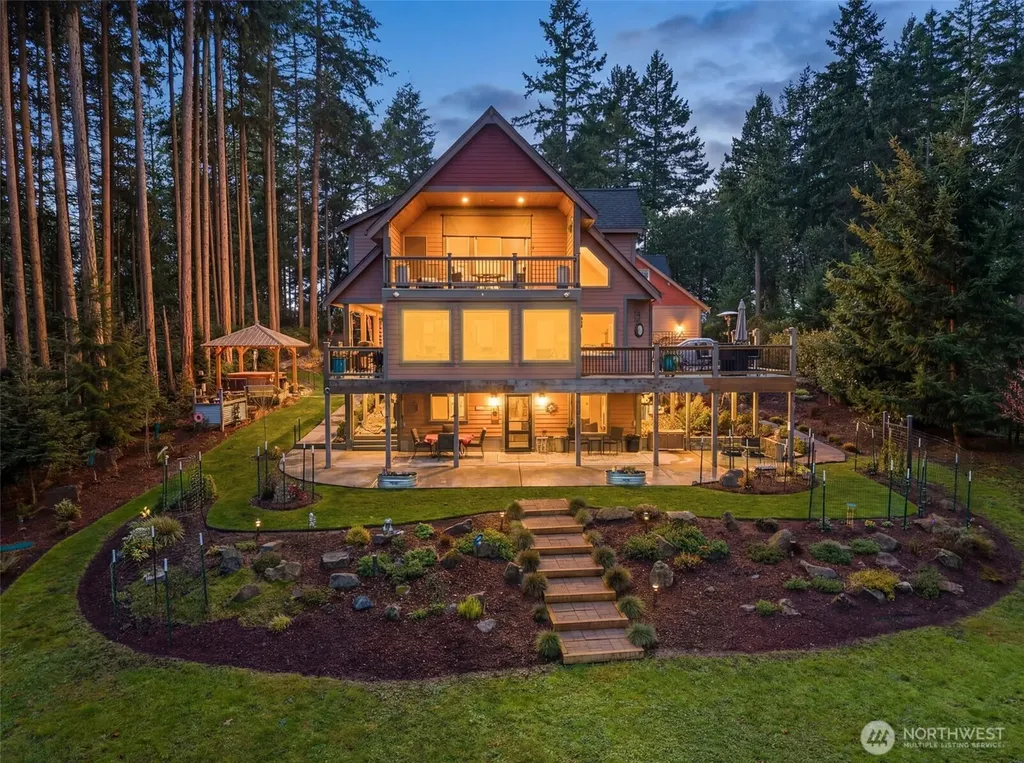 12511 Cole Point Drive Anderson Island WA 98303