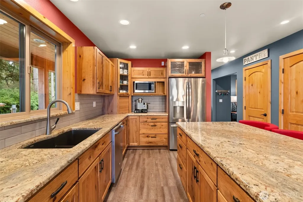 12511 Cole Point Drive Anderson Island WA 98303